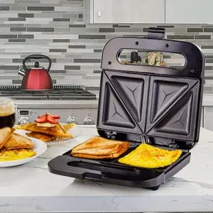 Two slice sandwich maker